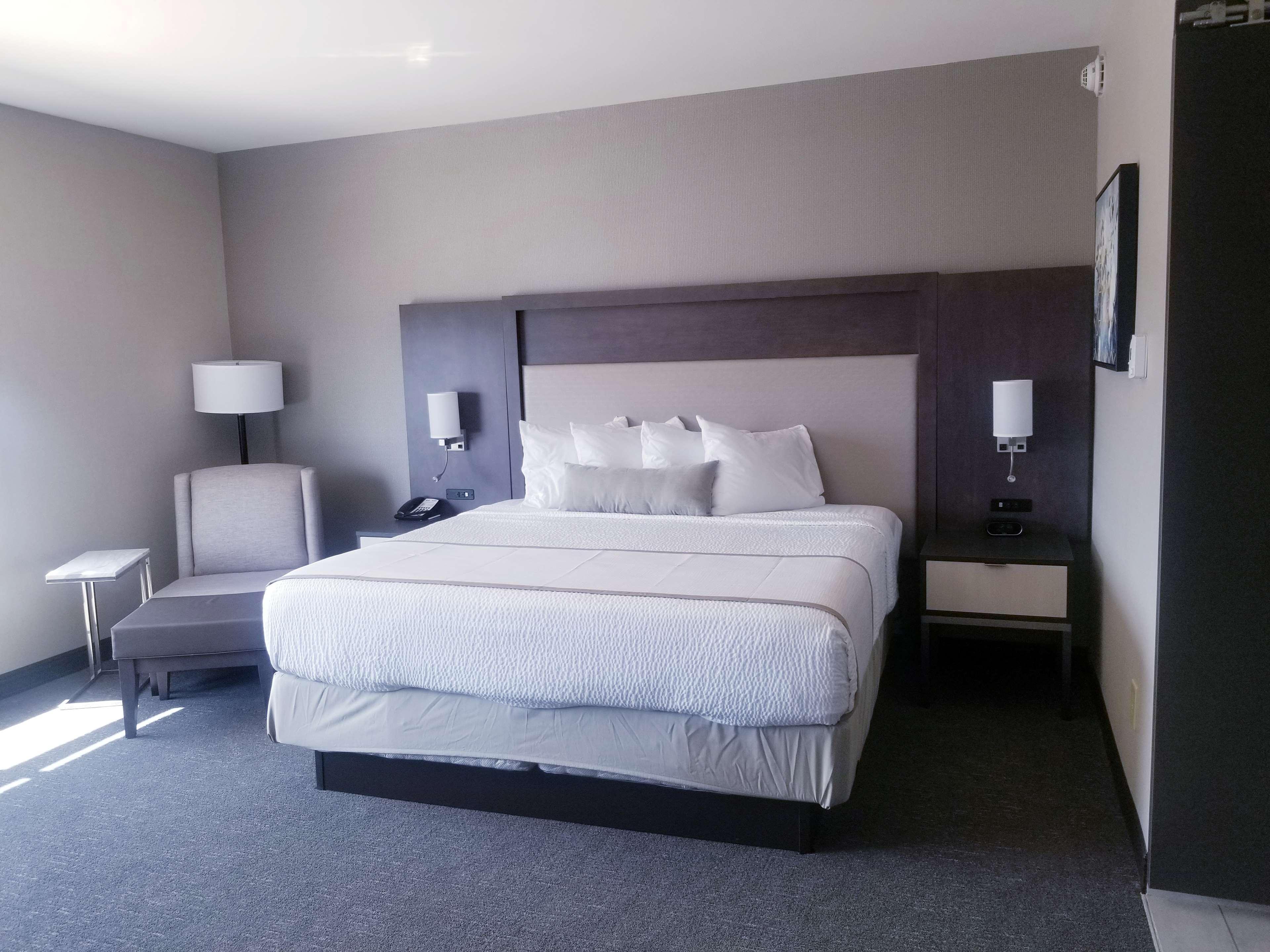 Best Western Plus Executive Residency Rigby'S Water World Hotel Уорнер-Робинс Экстерьер фото