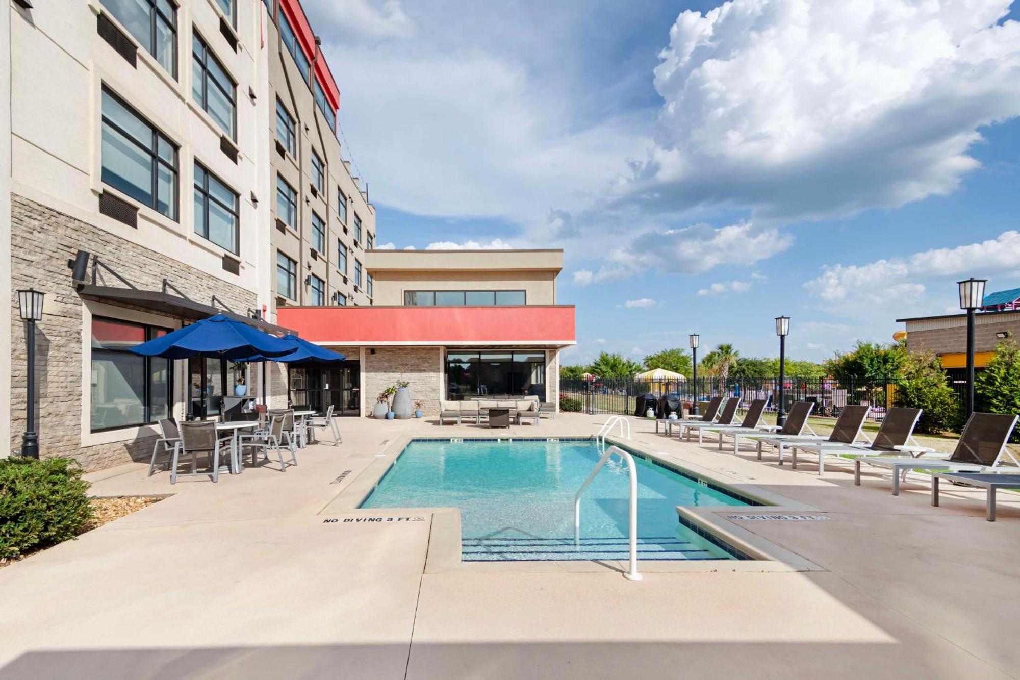 Best Western Plus Executive Residency Rigby'S Water World Hotel Уорнер-Робинс Экстерьер фото