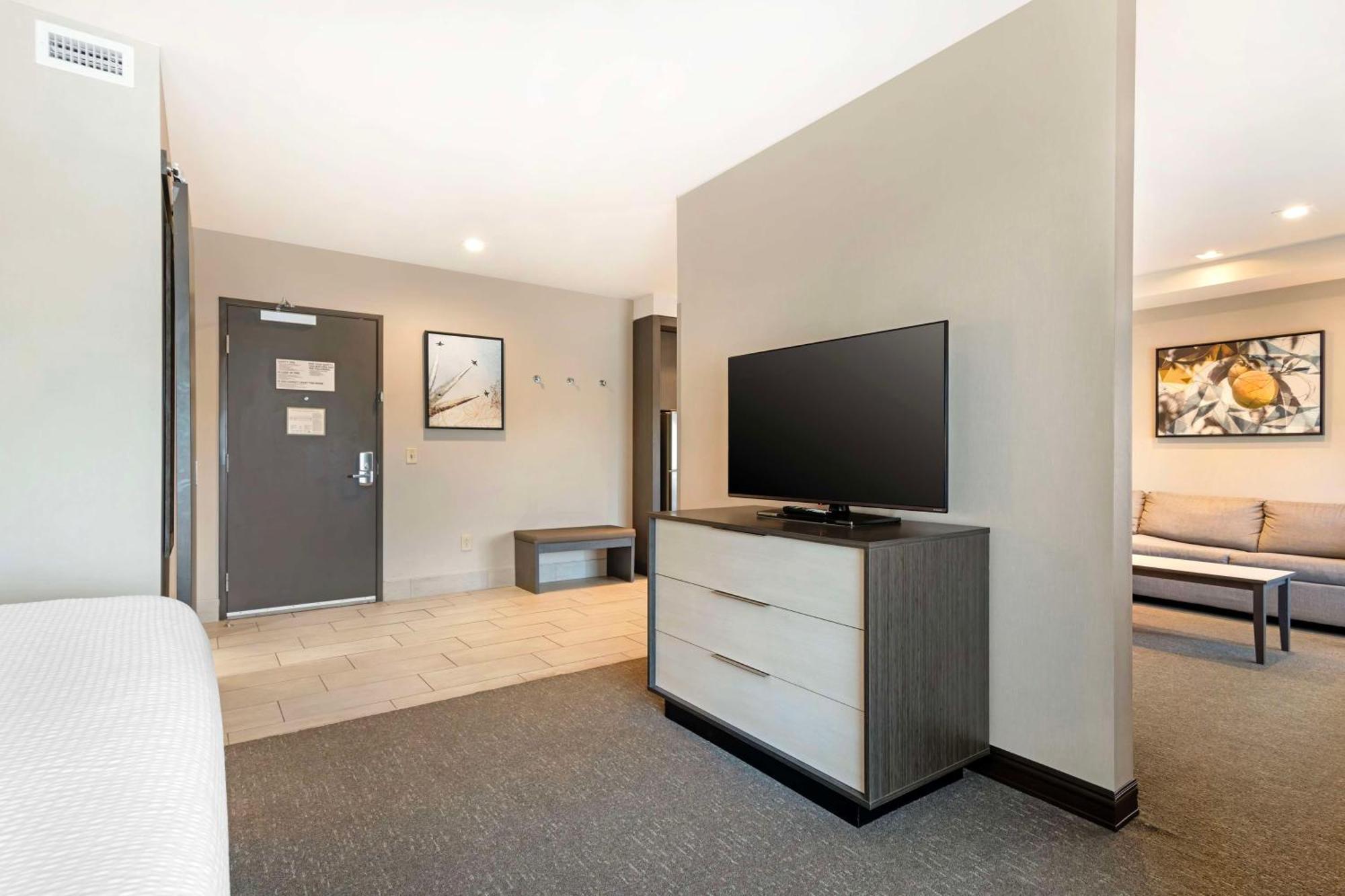 Best Western Plus Executive Residency Rigby'S Water World Hotel Уорнер-Робинс Экстерьер фото