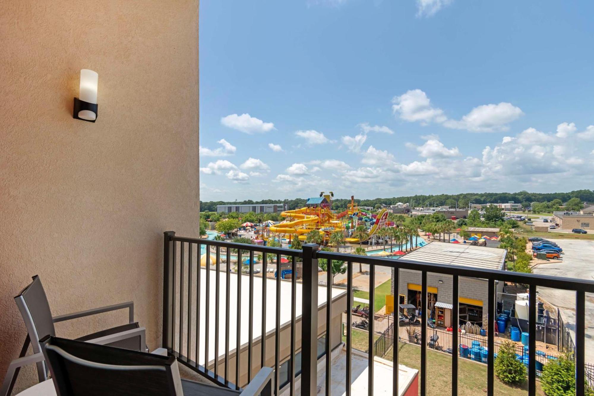 Best Western Plus Executive Residency Rigby'S Water World Hotel Уорнер-Робинс Экстерьер фото